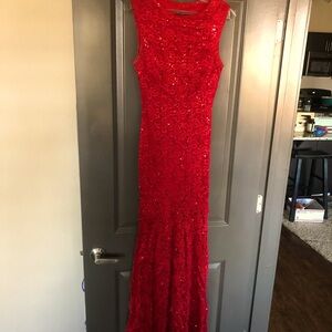A size medium ball gown